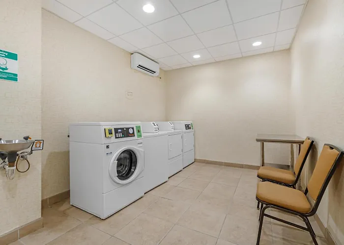Best Western Hesperia-Victorville Suites